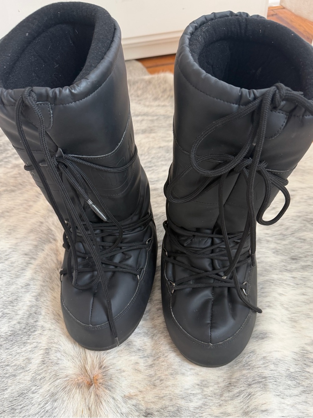 Moon Boot Black Winter Lace-Up Snow Boots